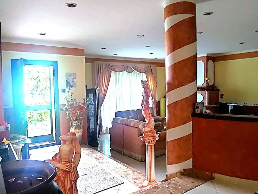 Immagine 10 di Villa in vendita  in LocalitÃ  MULUCCHINI, SNC a Amaroni