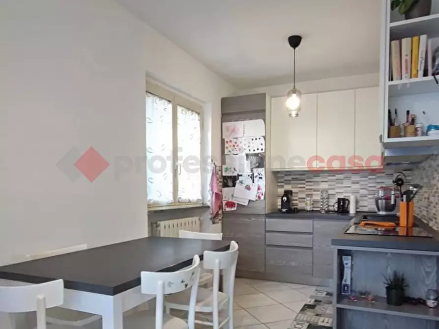 Immagine 6 di Villa in vendita  in Via SALVATOR ALLENDE, 25 a Locate Di Triulzi