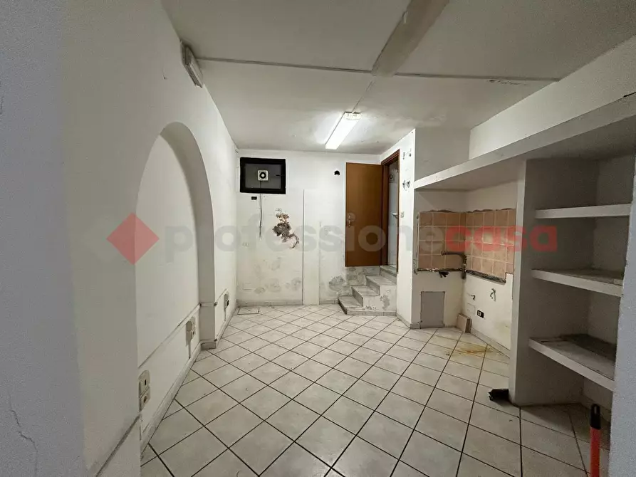 Immagine 4 di Negozio in vendita  in Piazza Guglielmo Marconi a Zagarolo