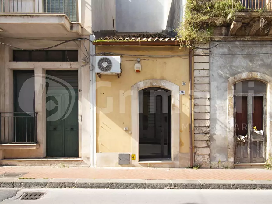 Immagine 1 di Negozio in vendita  in Corso Vittorio Emanuele, 36 a Avola
