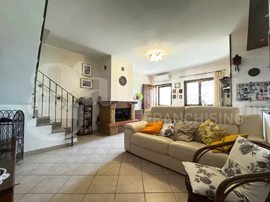 Immagine 13 di Villa in vendita  in Via poggibonsi, 5d a Pomezia