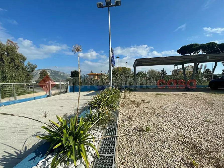 Immagine 21 di Negozio in affitto  in Via PONTINA, 148 a Terracina