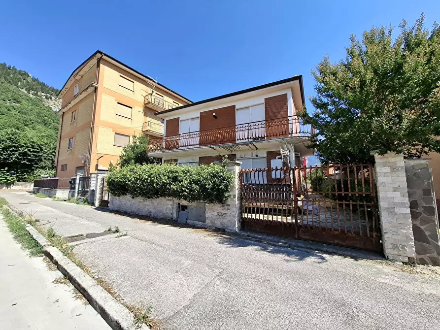 Immagine 1 di Appartamento in vendita  in Via Santa Lucia, 30 a Sora