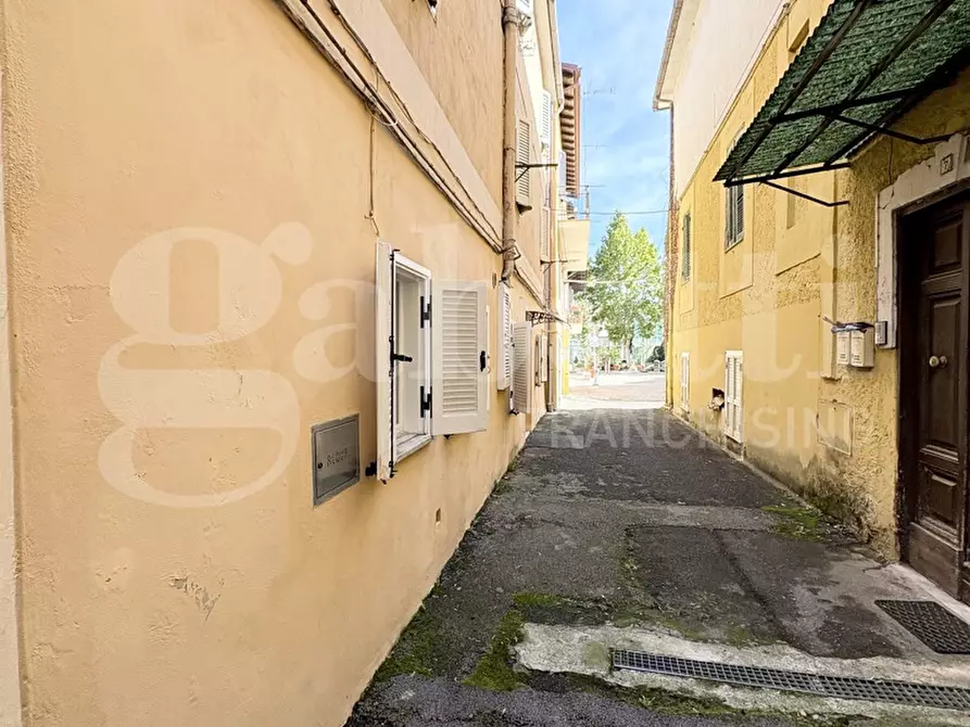 Immagine 1 di Appartamento in vendita  in Piazza San Gioacchino, 8 a Colleferro