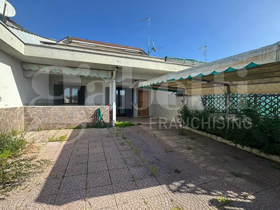 Immagine 1 di Villetta a schiera in vendita  in Via tanaro, 12c a Ardea