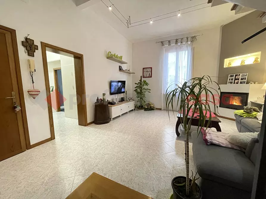 Immagine 4 di Appartamento in vendita  in Via dante alighieri, 39 a Capraia E Limite