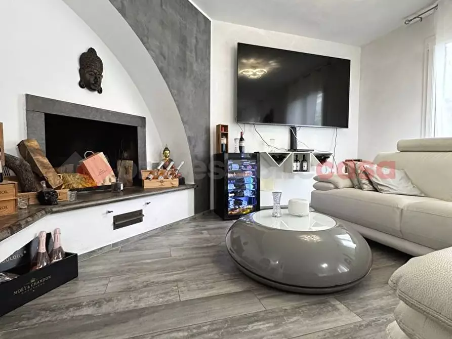 Immagine 11 di Villa in vendita  in Via BARTOLENA a Livorno