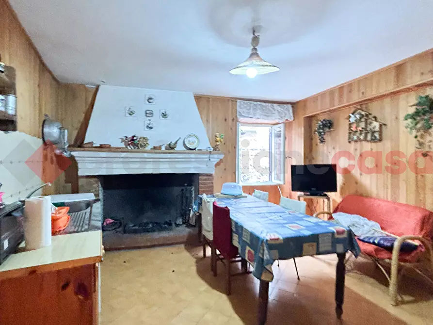 Immagine 2 di Appartamento in vendita  in Via Vittorio Emanuele, 10 a Vico Nel Lazio