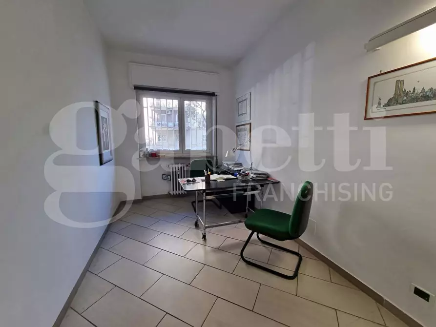 Immagine 5 di Appartamento in vendita  in Via della Resistenza a Bari