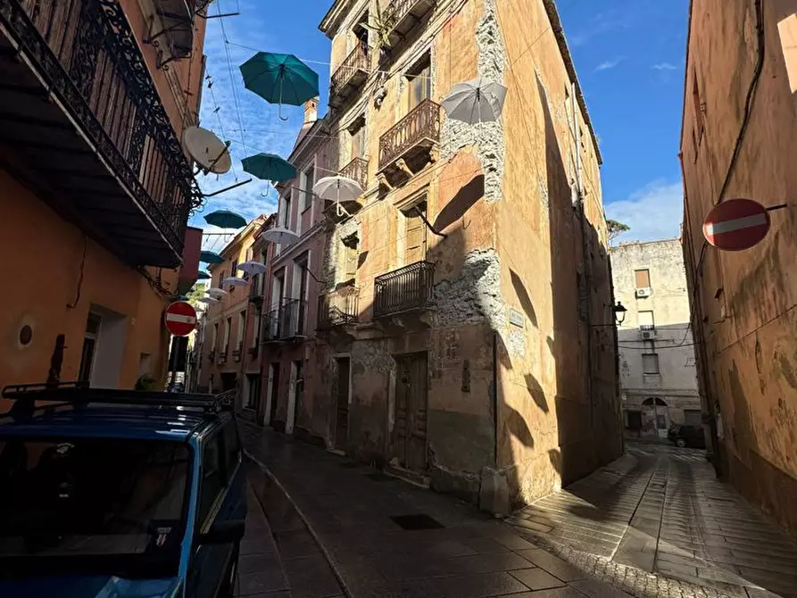 Immagine 2 di Palazzo in vendita  in Via Cavallotti, 2 a Iglesias