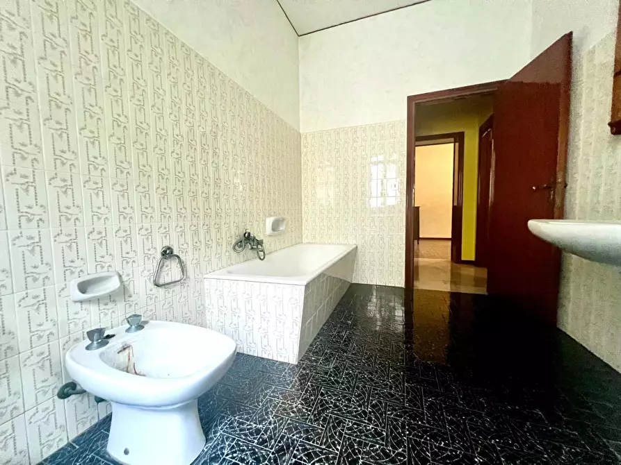 Immagine 10 di Villa in vendita  in Via san vincenzo a Scandiano