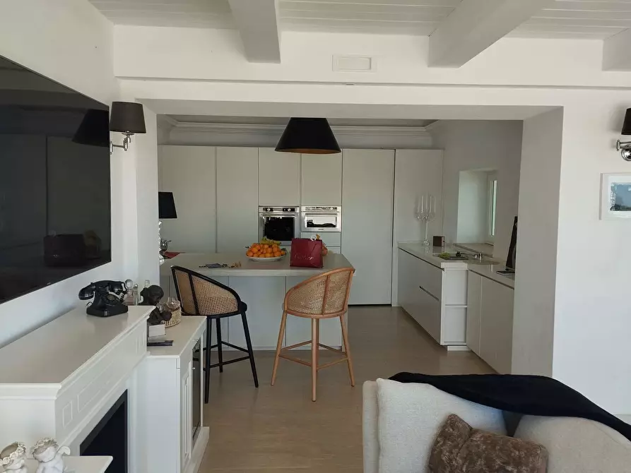 Immagine 7 di Villa in vendita  in Via caranfe a Monte Di Procida