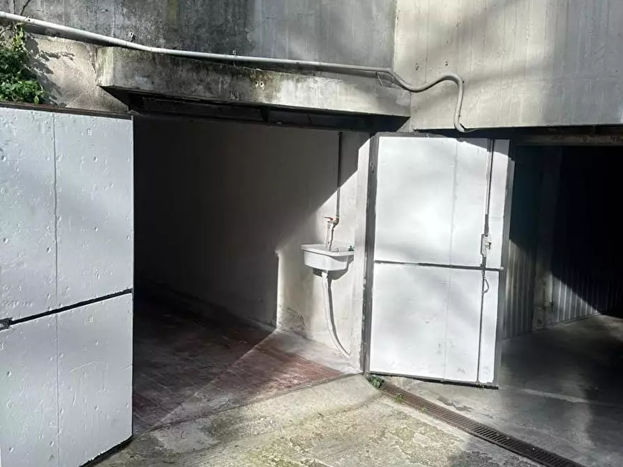 Immagine 3 di Box auto in vendita  in Via Paganino Bonafede, 32c a Bologna