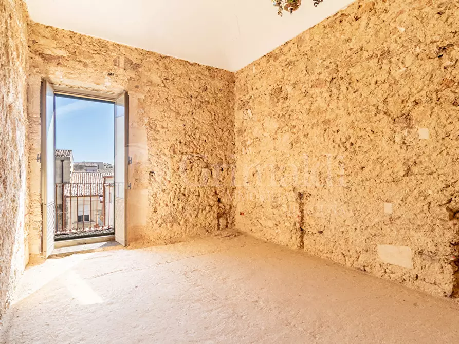 Immagine 10 di Casa indipendente in vendita  in Via AURELIO SAFFI, 10 a Noto