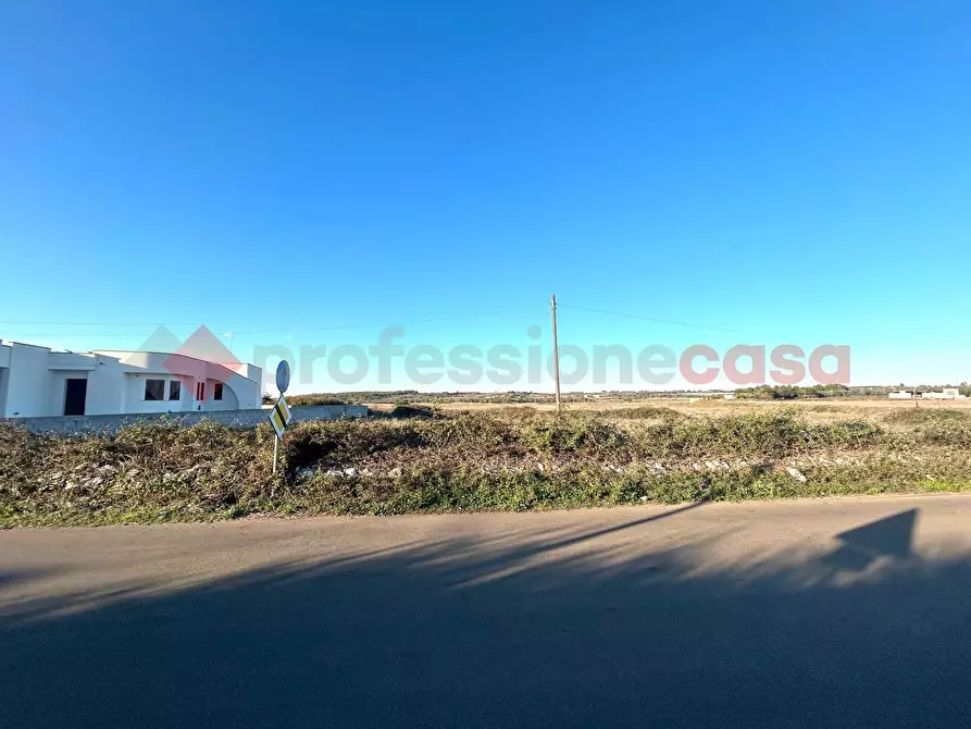 Immagine 2 di Terreno residenziale in vendita  in Via altipiani a Poggiardo