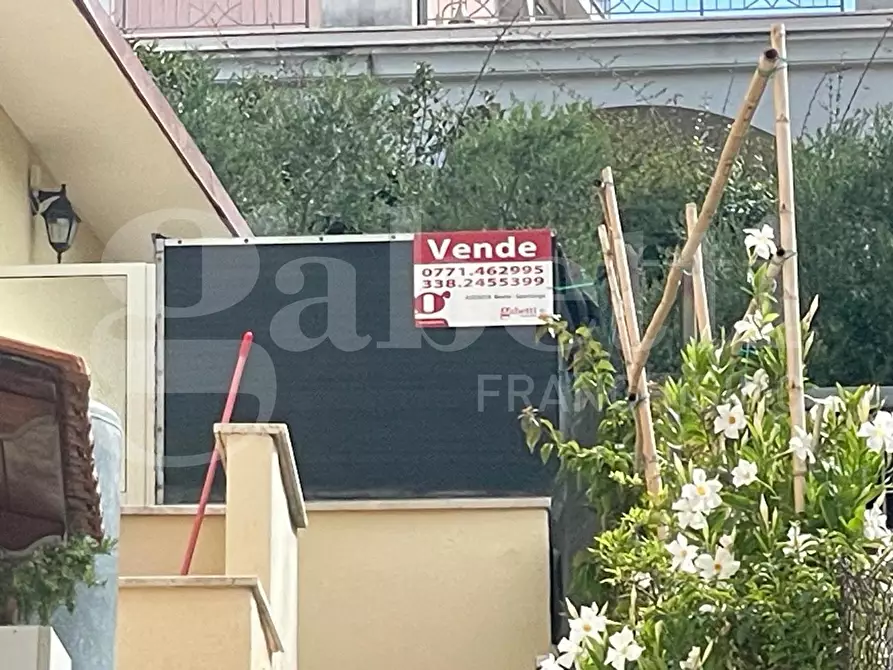 Immagine 19 di Magazzino in vendita  in Via Atratina, 99 a Gaeta