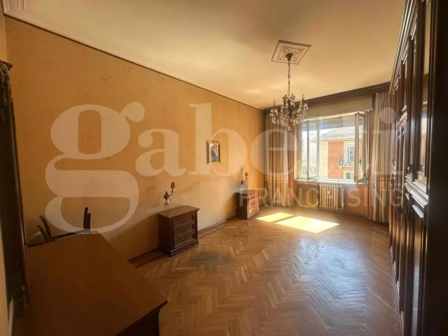 Immagine 8 di Appartamento in vendita  in Via RENATO MARTORELLI, 57 a Torino