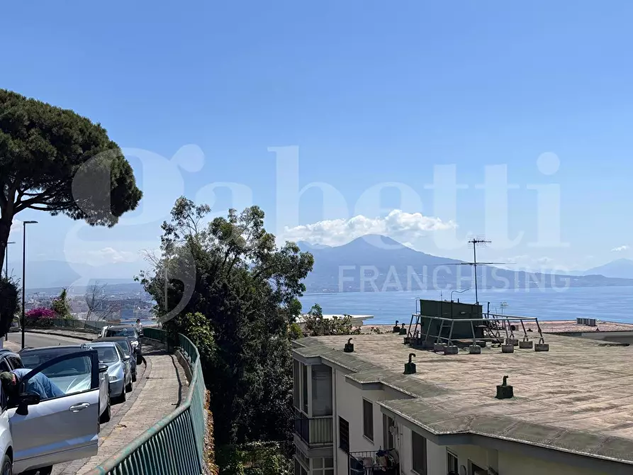 Immagine 12 di Appartamento in vendita  in Via Scipione Capece a Napoli