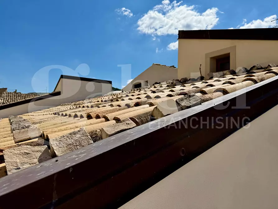 Immagine 29 di Terratetto in vendita  in Via PRINCIPE DI CARIGNANO, 90 a Comiso