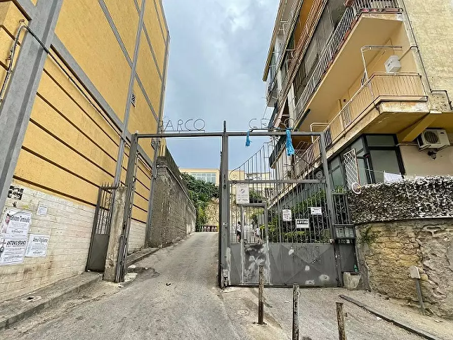 Immagine 1 di Appartamento in vendita  in Via Michele Guadagno a Napoli