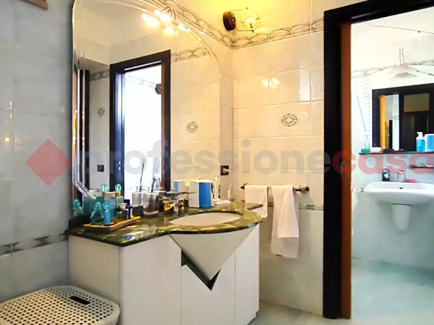 Immagine 30 di Appartamento in vendita  in Via cavour, 8 a Locate Di Triulzi