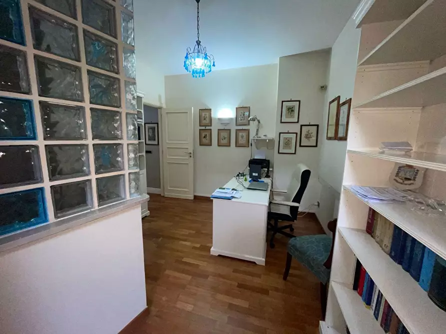 Immagine 14 di Villa in vendita  in Via campagna a Giugliano In Campania