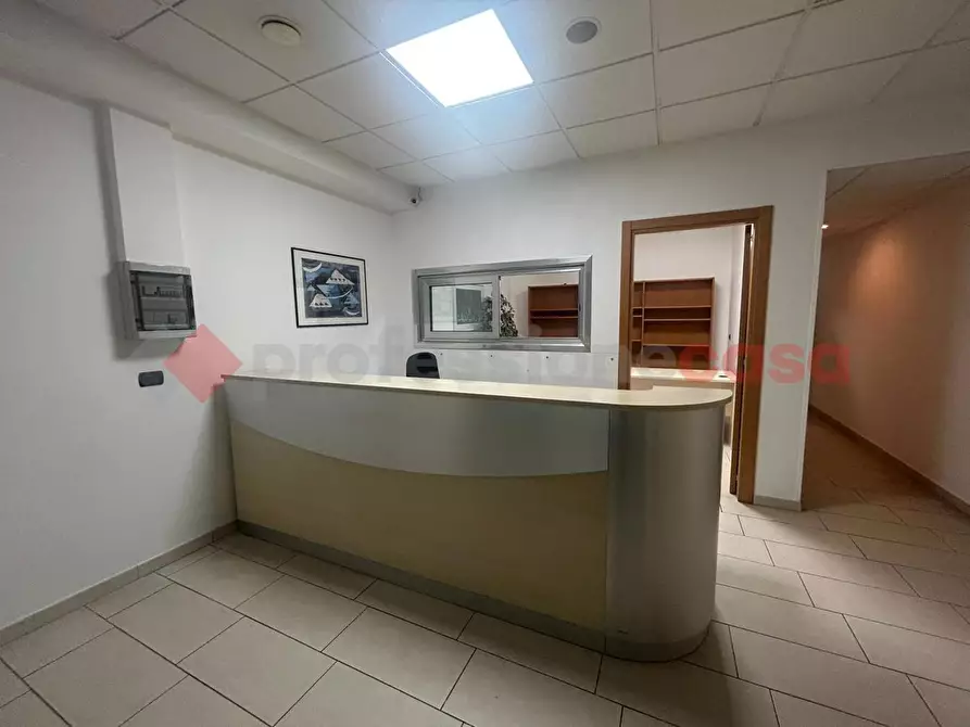 Immagine 3 di Ufficio in affitto  in Viale ALDO MORO a Monopoli