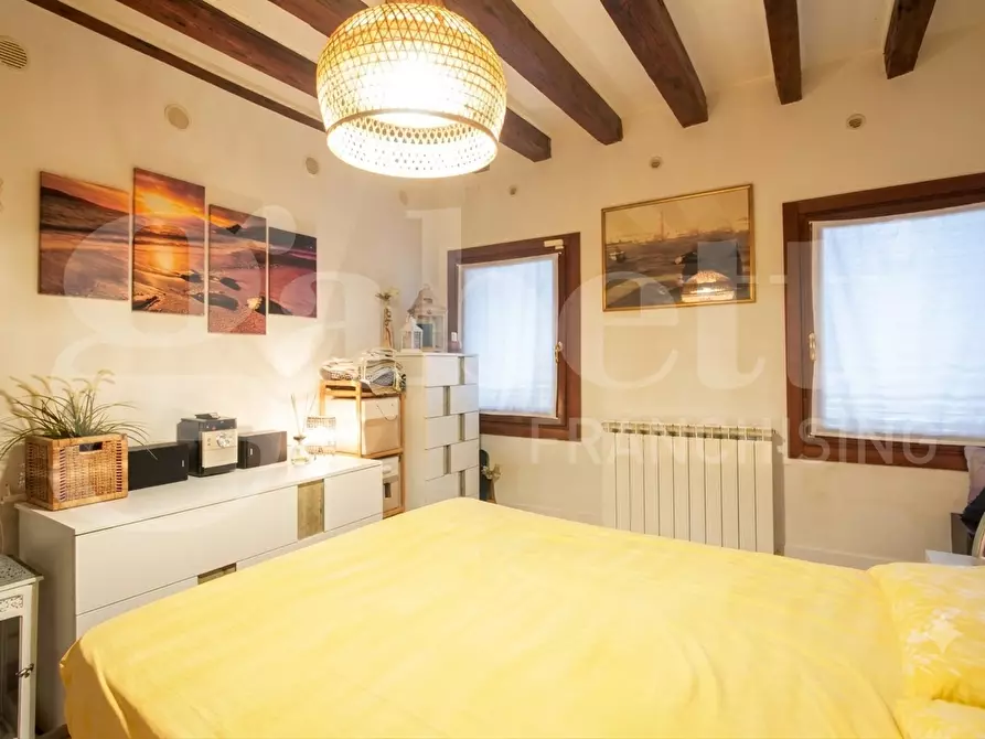 Immagine 10 di Appartamento in vendita  in Via Cannaregio, . a Venezia