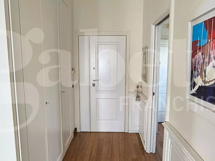 Immagine 12 di Appartamento in vendita  in Via Francesco Petrarca a Napoli