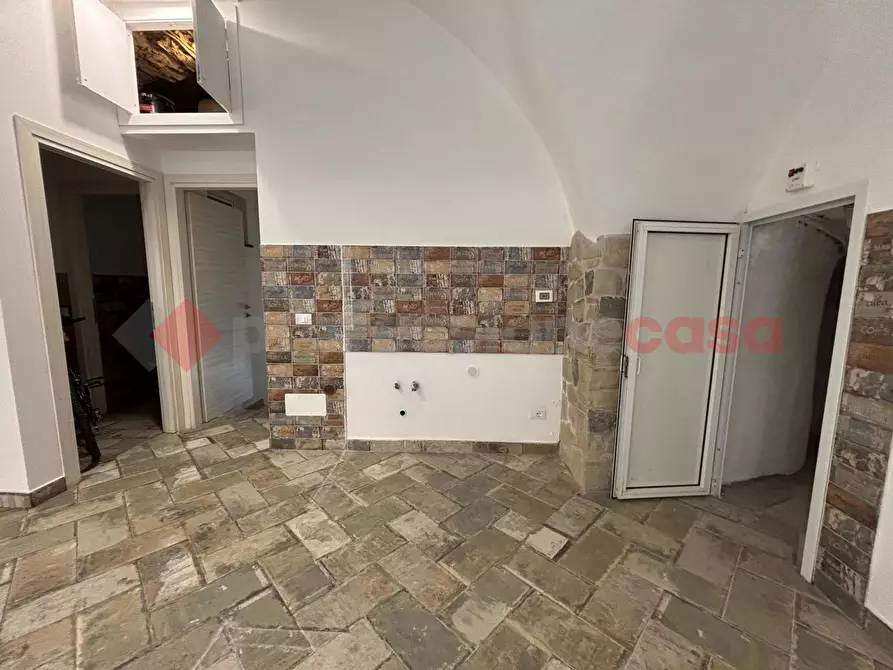 Immagine 26 di Negozio in vendita  in Via moele tosi, 2 a Paliano