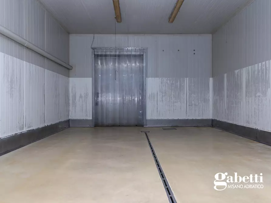 Immagine 26 di Capannone industriale in vendita  in Via Pennabilli, 6 a Riccione