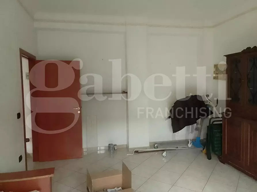 Immagine 6 di Appartamento in vendita  in Via GIACOMO LEOPARDI, 58 a Taranto