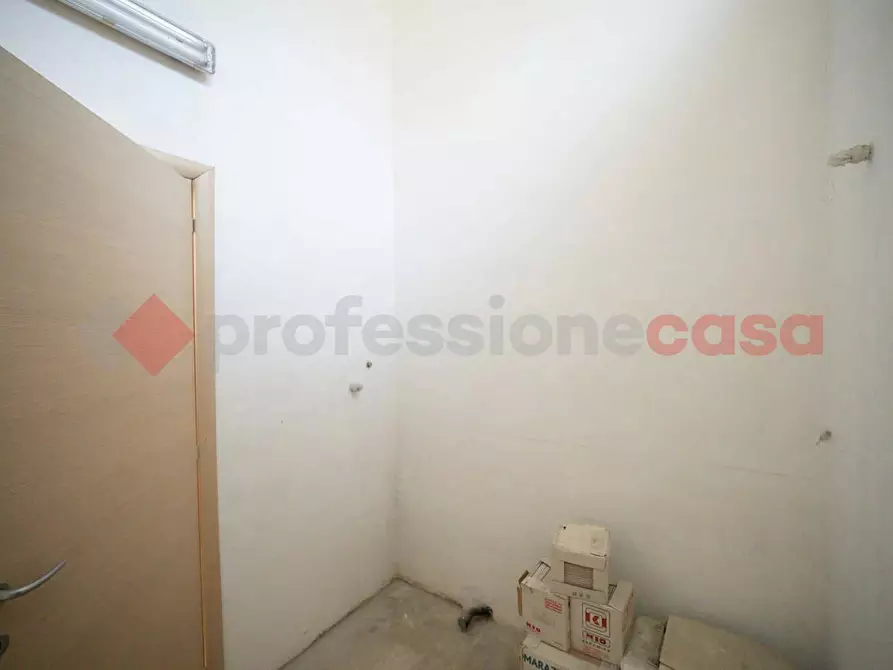 Immagine 2 di Negozio in vendita  in Via Casilina 62, 138 a Anagni