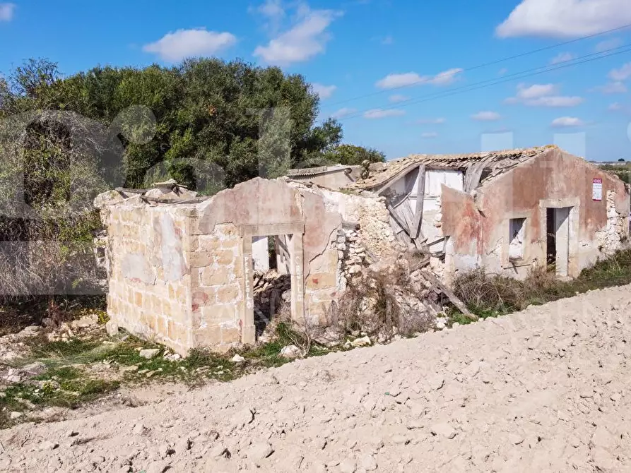Immagine 9 di Rustico / casale in vendita  in Contrada Burgio, . a Noto