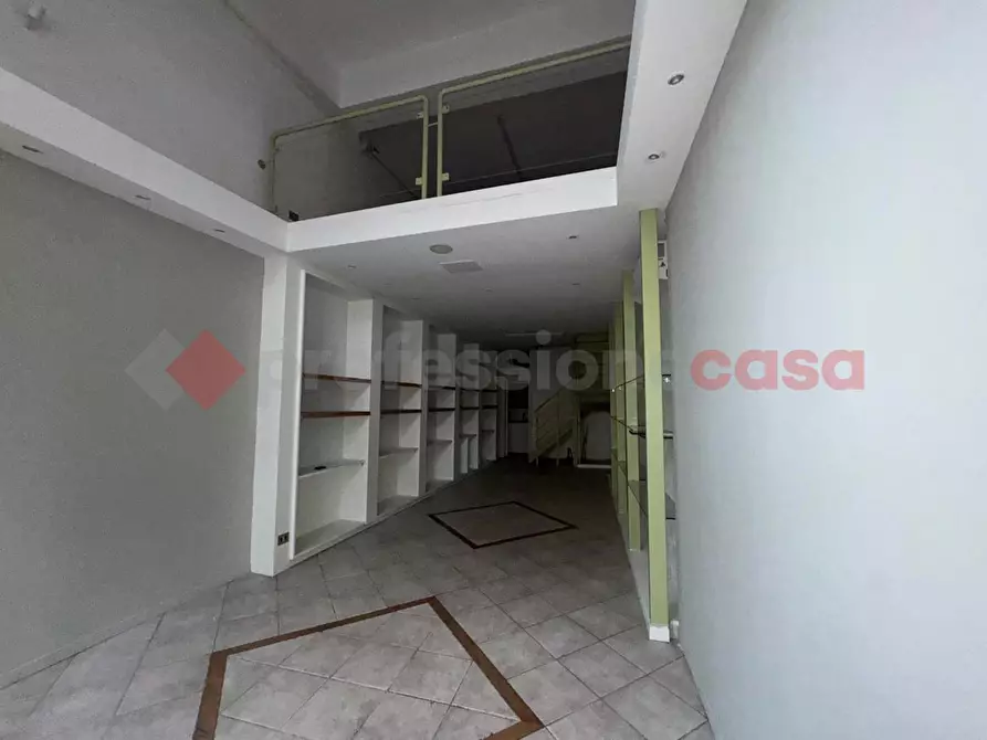 Immagine 18 di Negozio in affitto  in Viale DUSE a Firenze