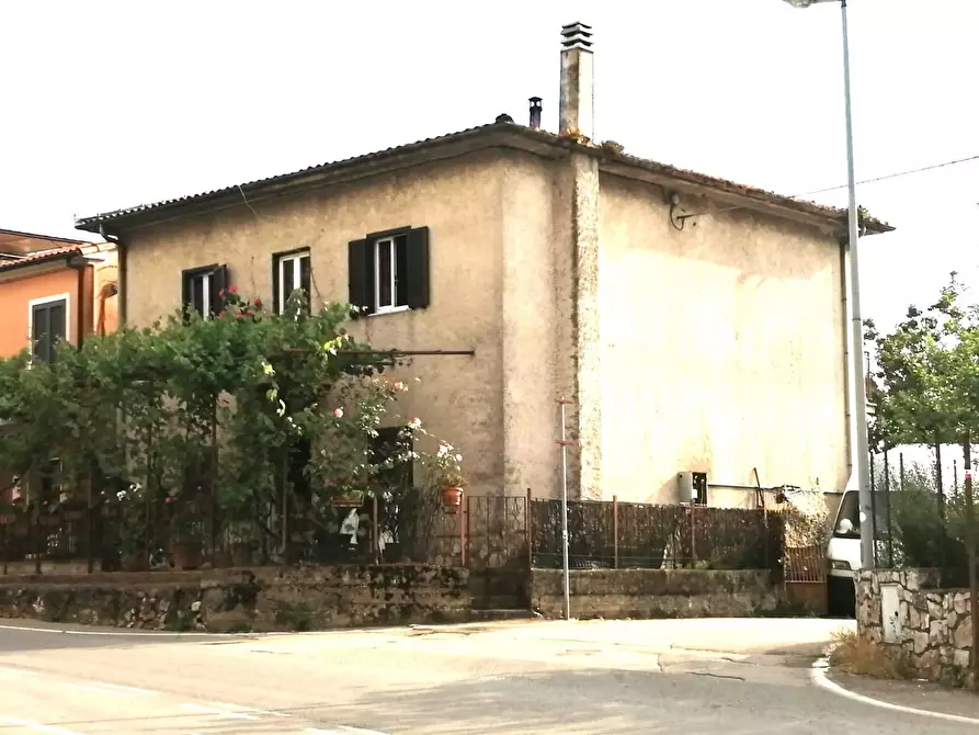 Immagine 1 di Casa indipendente in vendita  in Via Bassiano, 41 a Sezze