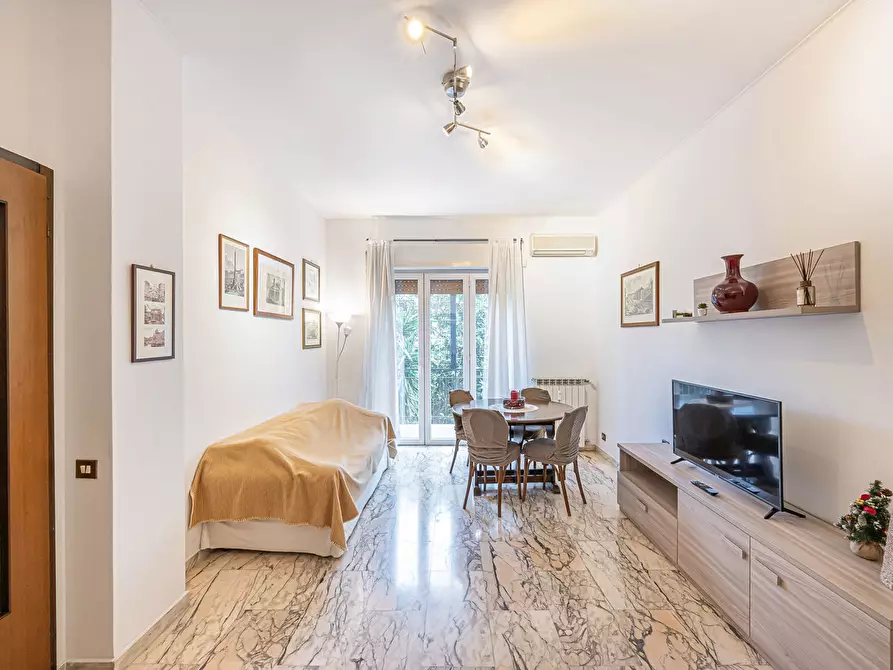 Immagine 1 di Appartamento in vendita  in Via Leonardo da Vinci, 197 a Roma