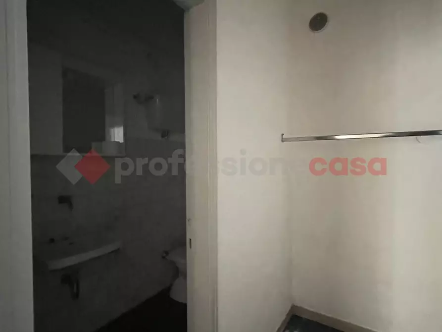 Immagine 11 di Negozio in affitto  in Via Antonio Gramsci a Corciano
