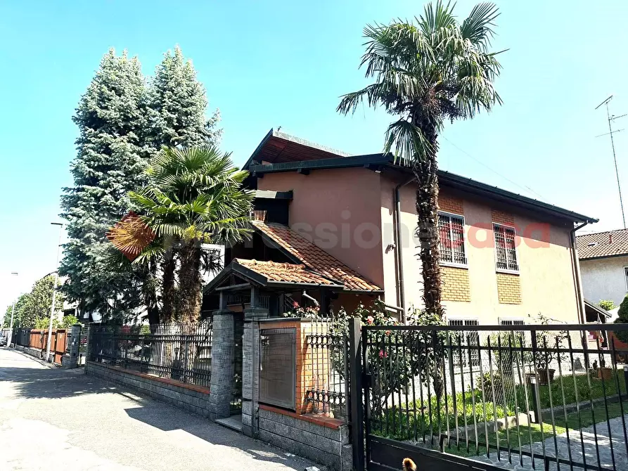 Immagine 10 di Appartamento in vendita  in Via cavour, 8 a Locate Di Triulzi