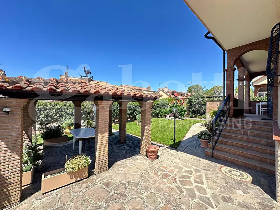 Immagine 7 di Casa bifamiliare in vendita  in Viale corona boreale, 150 a Ardea