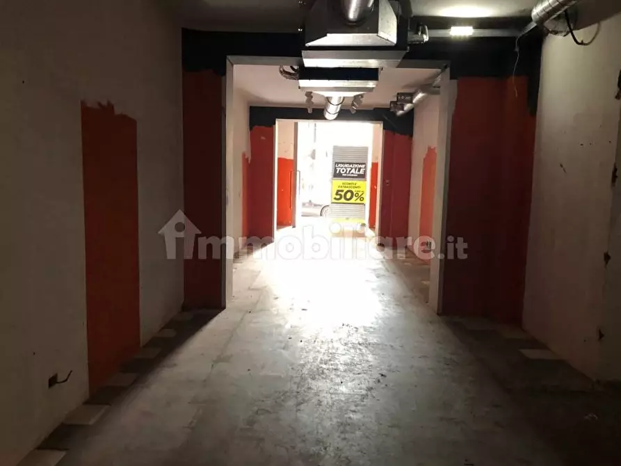 Immagine 5 di Negozio in affitto  in Via Guglielmo Marconi, - a Bologna