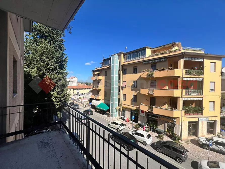 Immagine 9 di Appartamento in vendita  in Via Guglielmo Marconi a Spoleto