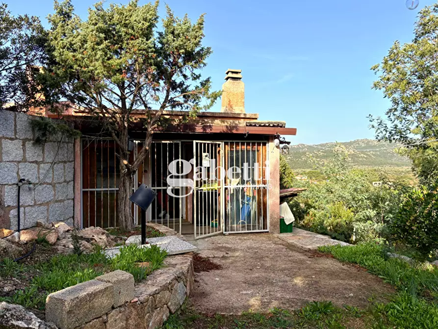 Immagine 3 di Magazzino in vendita  in LocalitÃ  Sas Enas, 2 a Padru