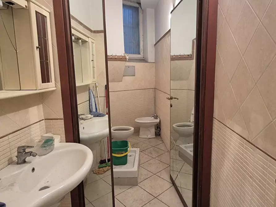 Immagine 9 di Magazzino in vendita  in Via aurelia, 125 a Roma