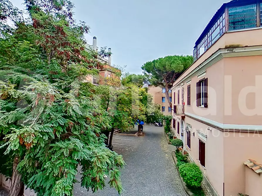 Immagine 3 di Appartamento in vendita  in Via del Casale di San Pio V, 15 a Roma