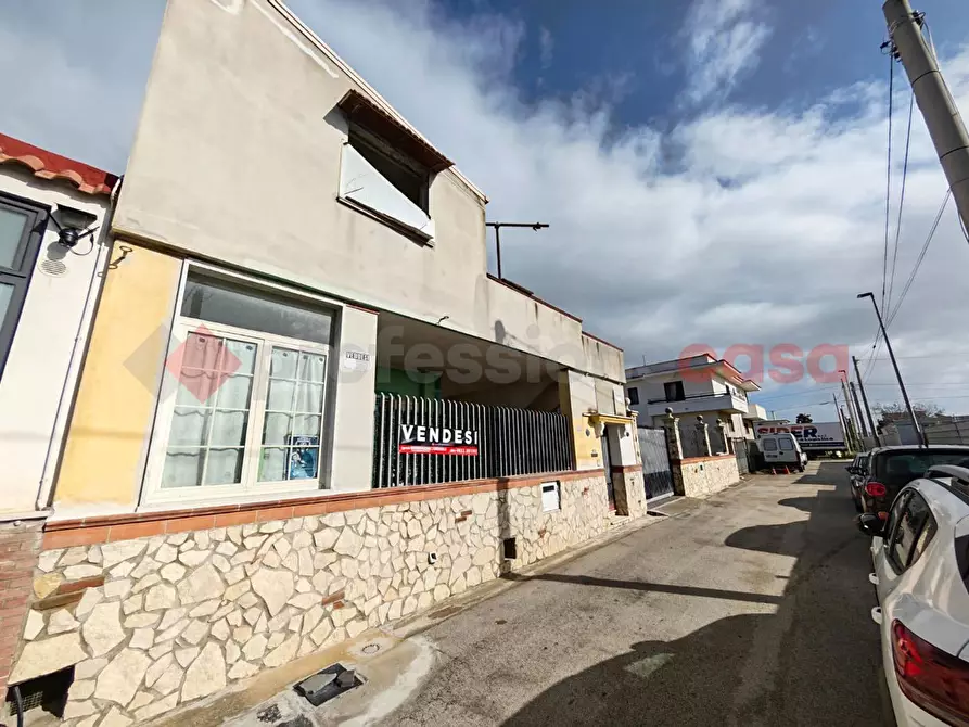 Immagine 2 di Casa indipendente in vendita  in Via bovio, snc a Mondragone