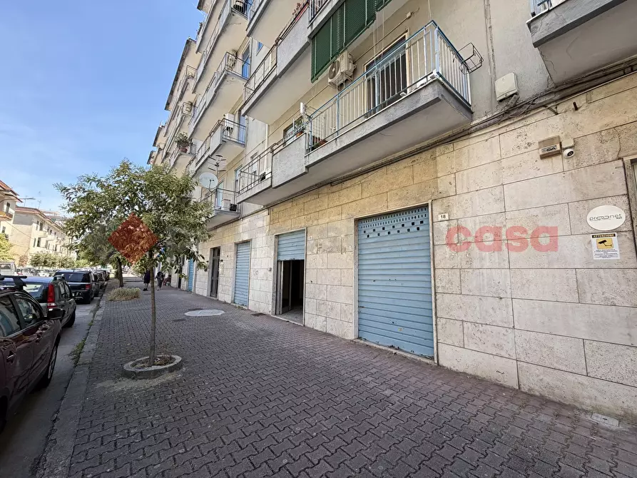 Immagine 3 di Negozio in affitto  in Via Pierantoni, snc a Santa Maria Capua Vetere
