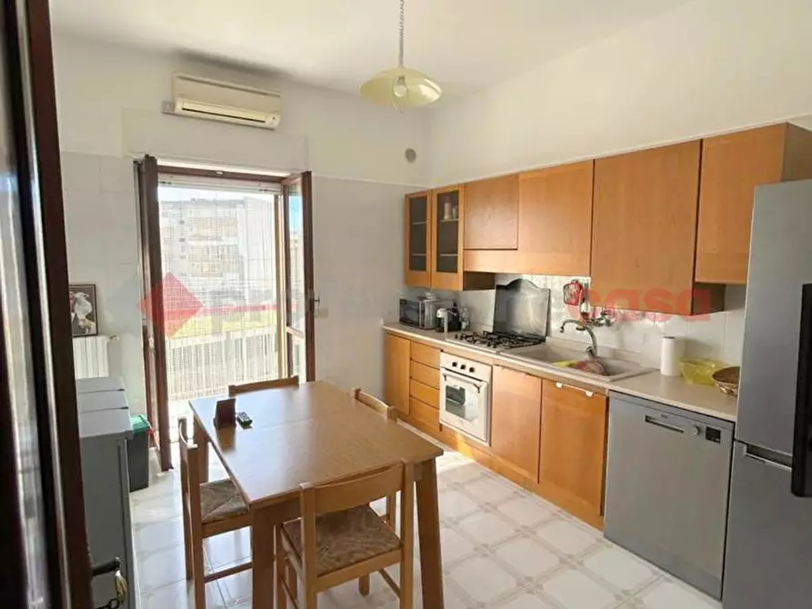 Immagine 3 di Appartamento in vendita  in Via OBERDAN a Monopoli