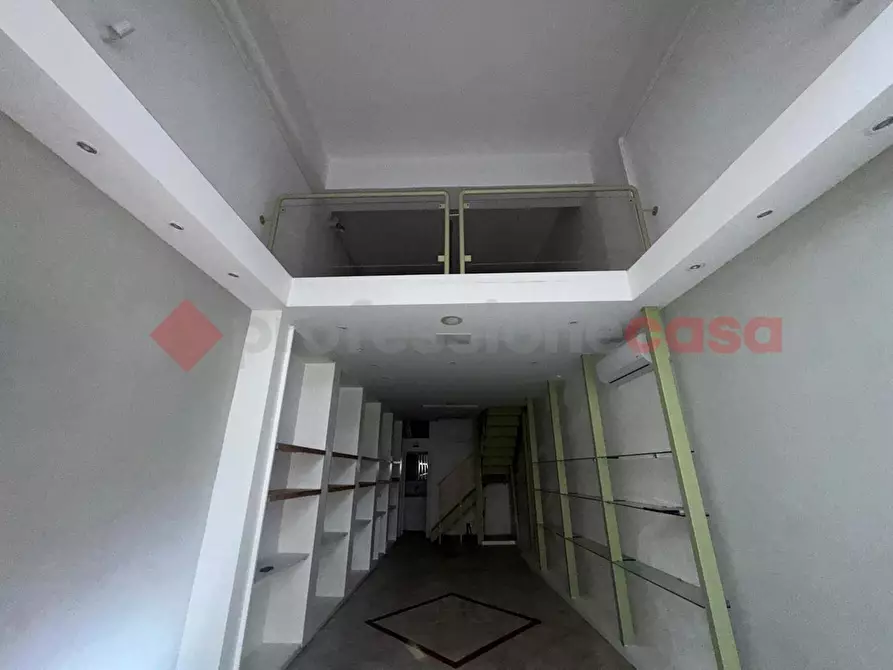 Immagine 19 di Negozio in affitto  in Viale DUSE a Firenze