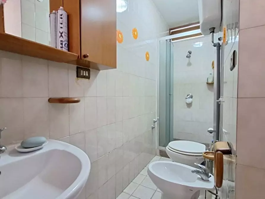 Immagine 28 di Appartamento in vendita  in Corso Umberto I a Napoli